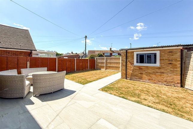13, Horsham Road, West Sussex photo 4