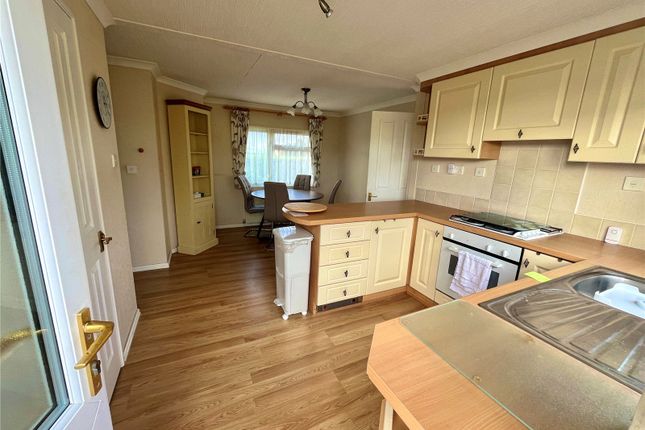 22 Shillingford Park,, Carmarthen Road, Pembrokeshire photo 4