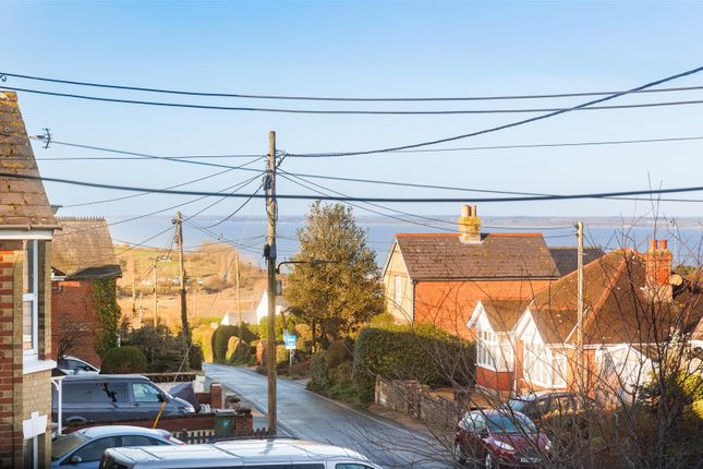 35, Church Road, Gurnard photo 3