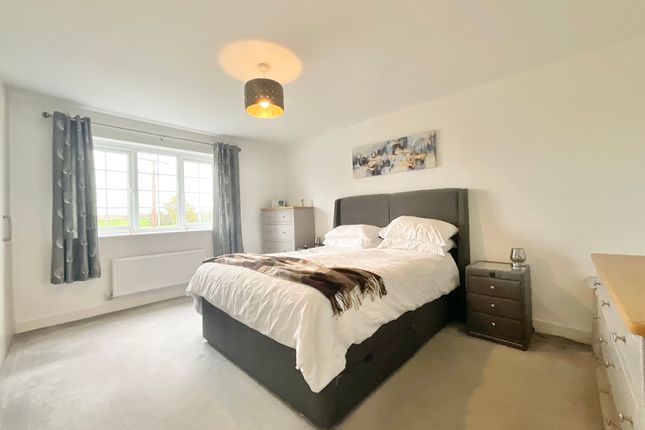 8 William Stockton Close, Crewe photo 3