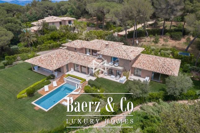 Thumbnail Villa for sale in 5 Quai Gabriel Péri, 83990 Saint-Tropez, France