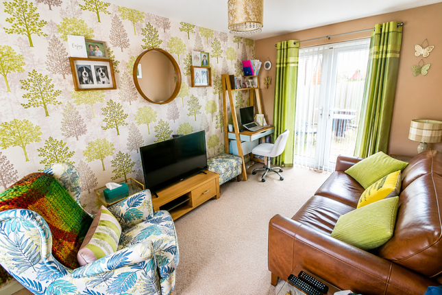 27, Northcote Avenue, Oldham photo 2