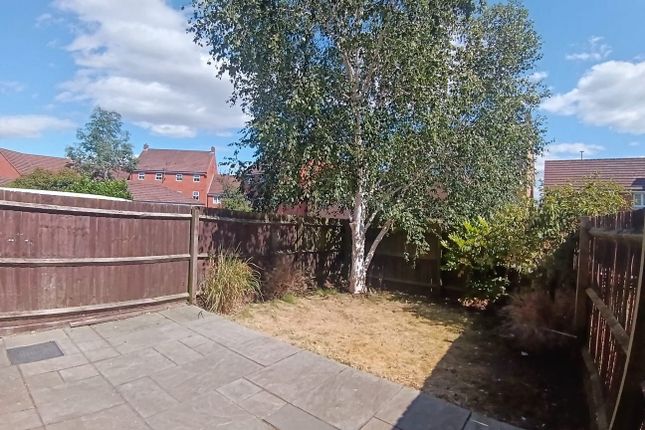 15 Griffiths Way, Nottingham photo 2