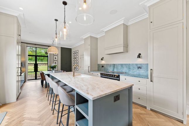 37 Park Lane, Leeds photo 4