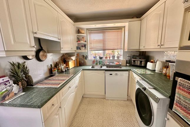 44, The Rising, Eastbourne photo 4