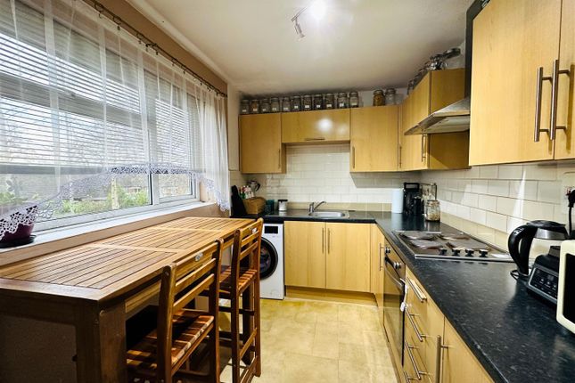 Flat for sale in Carentan Close, Selby