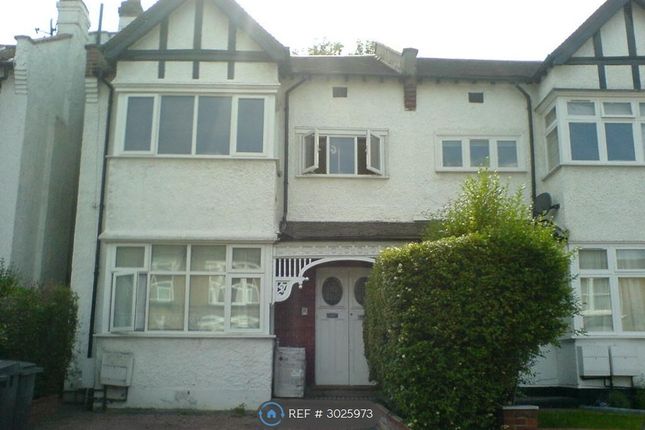 A Sunny Gardens Road, Hendon photo 2