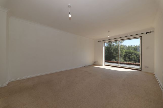 43 Salters Close, Rickmansworth photo 4