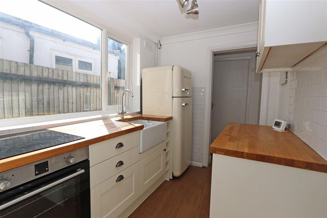 10, Bynes Road, South Croydon photo 4