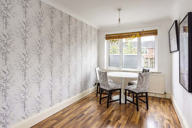 10, Blue Bell Close, Nottingham photo 3
