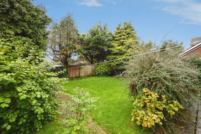 4-bed detached on Ravenhurst Drive, Birmingham, £475,000