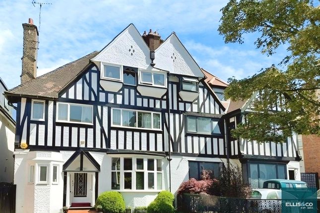 44, Woodstock Road, Golders Green photo 4