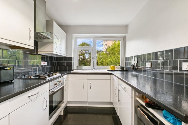 Flat 17,, Gernigan House, Wandsworth photo 4
