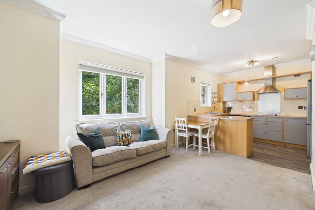 70, Woodruff Way, Cardiff photo 3