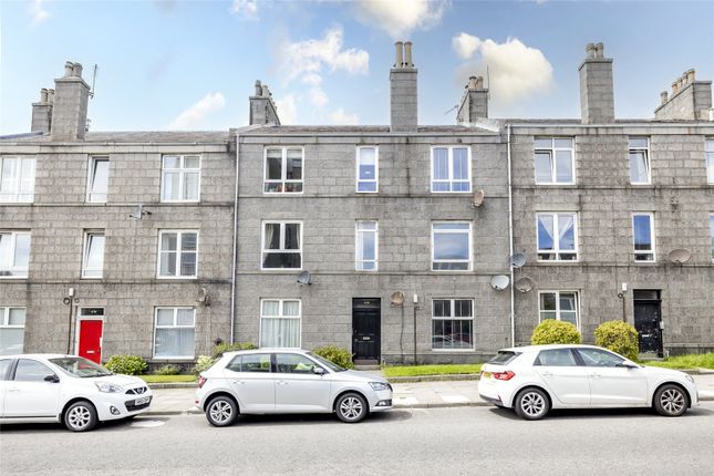 Thumbnail Flat to rent in 430 Holburn Street, First Floor Right, Aberdeen