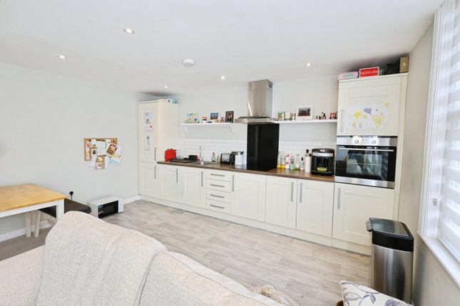 144A, High Street, Sevenoaks photo 4