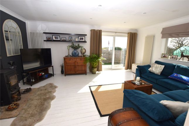 16, Grebe Close, Hampshire photo 2