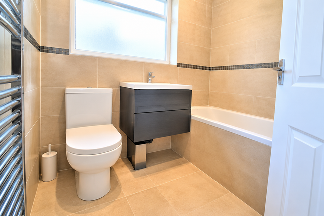 91 Bridgwater Road, Ruislip photo 4
