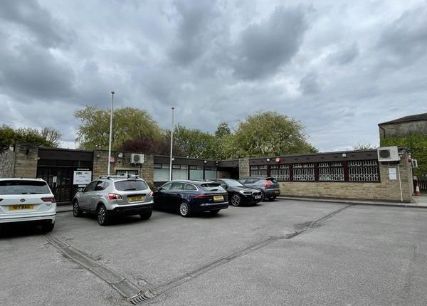 Thumbnail Office to let in Triton House, Hare Park Lane, Liversedge, West Yorkshire