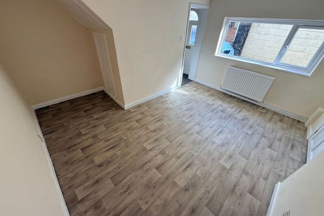 70 Moor Street, Gloucester photo 4