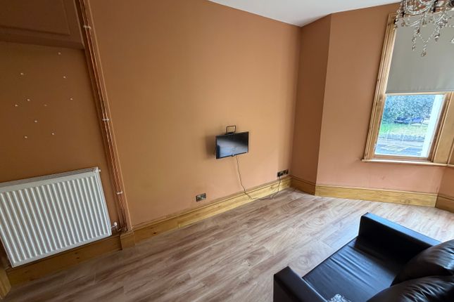 Flat 3 Hallswell Court, 22/24, Totnes Road, Paignton photo 2