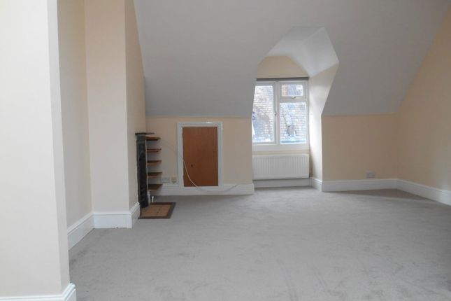 87b, Queens Road, Watford photo 3