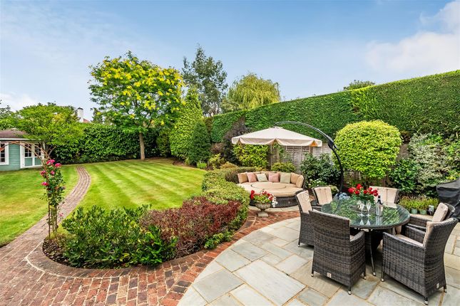 Tamarisk, Ridgeway Close, Oxshott photo 2