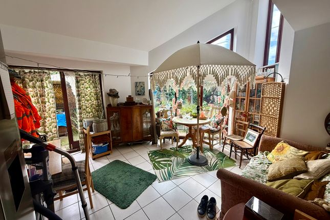 5, Cae Bach Y Rhiw, Rhydyfelin photo 4