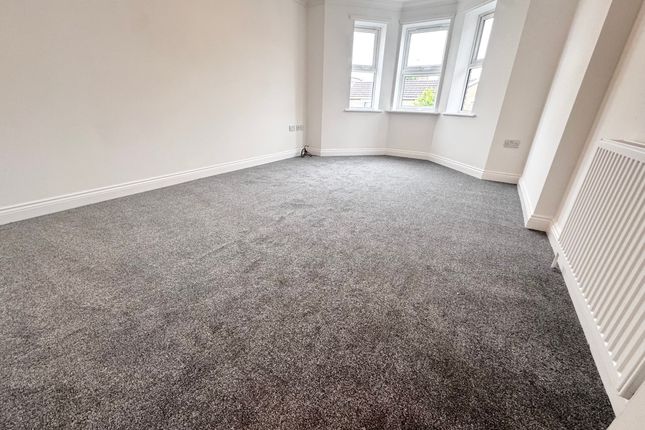 Flat 4, 8, Pine Road, BOURNEMOUTH photo 4