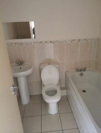 7, Salisbury Close, Crewe photo 5