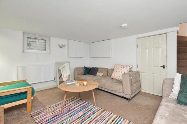 11, Glebe Place, West Yorkshire photo 3