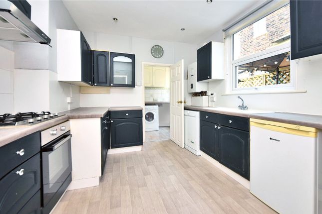 15, Lyme Regis Road, Surrey photo 2