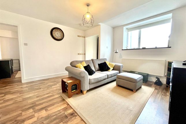 Flat 1, 48A, Commercial Street, Cinderford photo 2