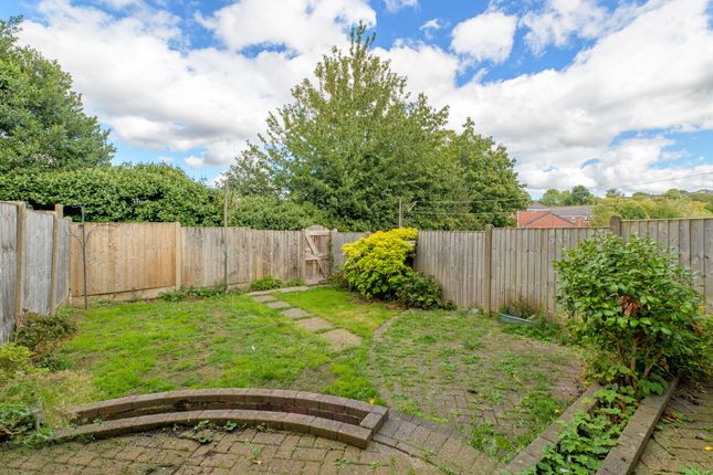 7 Langdale Way, Frodsham photo 4