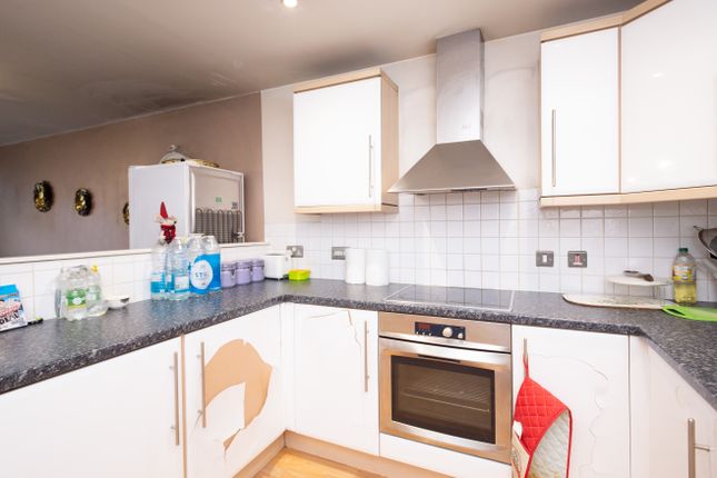 Flat for sale in Bury Old Road, Manchester