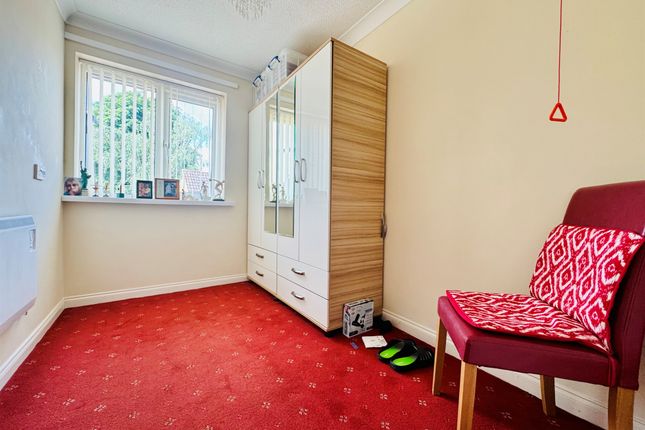 6, Kimbolton Court, Peterborough photo 5