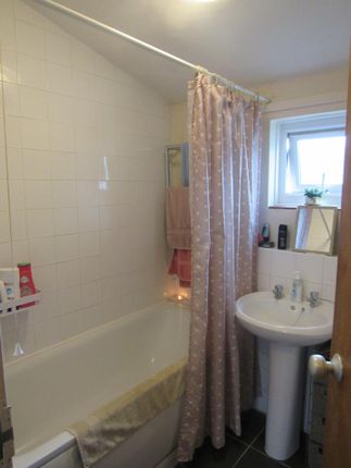 6, Granby Court, Bletchley photo 4