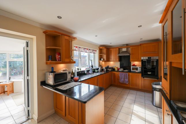 The Oaks, Appletree Lane, Carlyon Bay, St Austell photo 4
