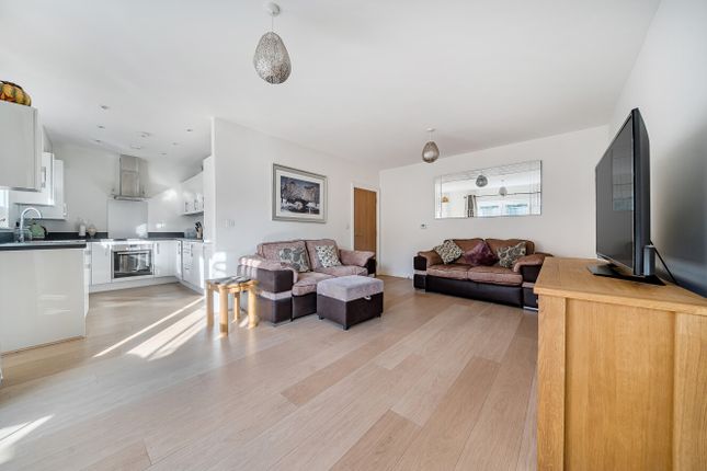 6 Kings Quarter,, London Road, Bracknell photo 2