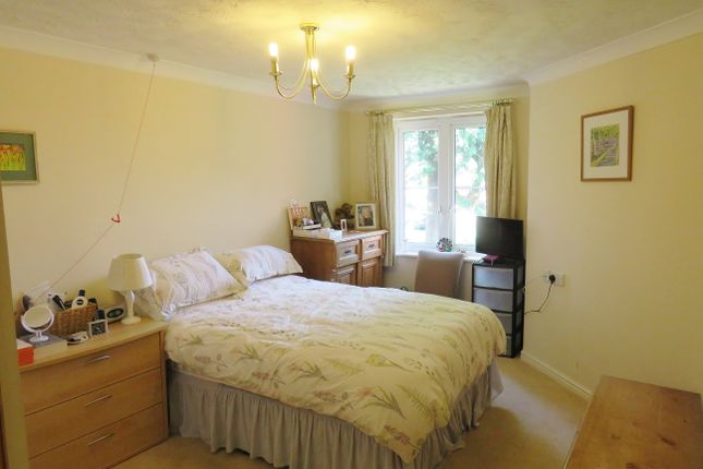 Flat for sale in Fairview Court, Fairfield Road, East Grinstead, West Sussex