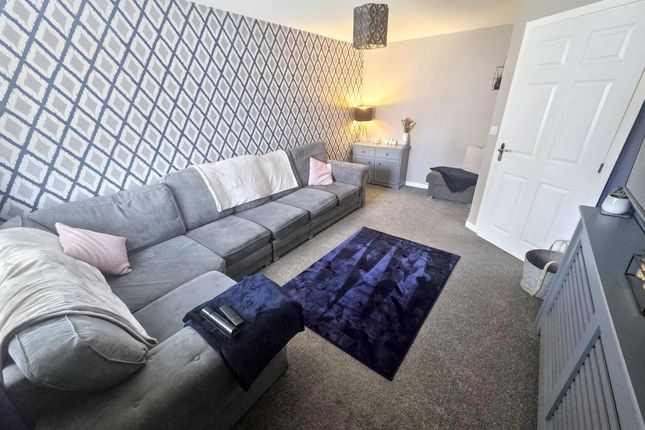4, Saxilby Close, Cramlington photo 2
