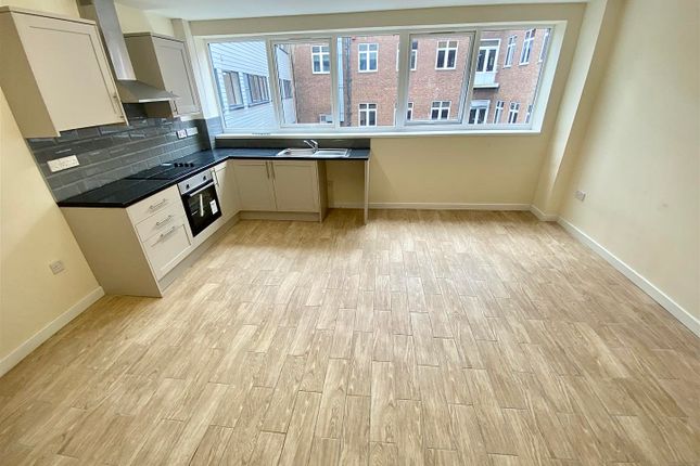 Flat to rent in Upper Rushall Street, Walsall Town Centre, Walsall