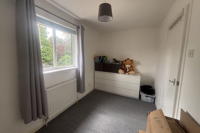 22, Emerton Gardens, Milton Keynes photo 5