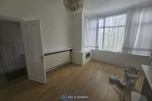 Terraced house to rent in Stockport Road, Manchester