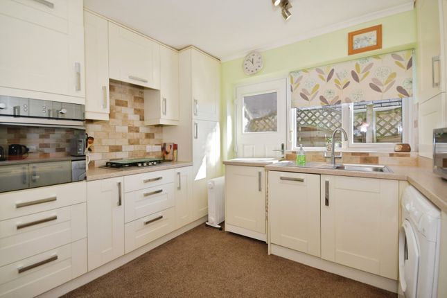 35, Milldale Avenue, Derbyshire photo 3