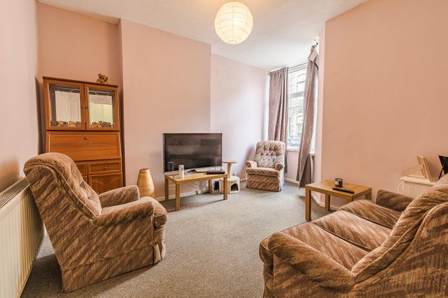 24, Hunter Street, Barry photo 2