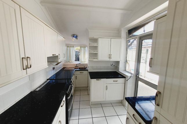 24, Hewett Road, Hampshire photo 4