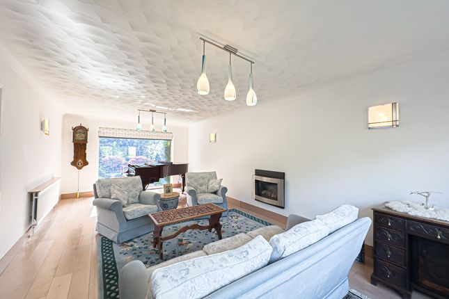 1 Whinmoor Close, Prenton photo 3