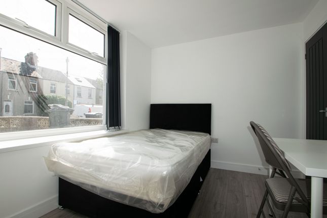 Richards Street, Cardiff photo 4