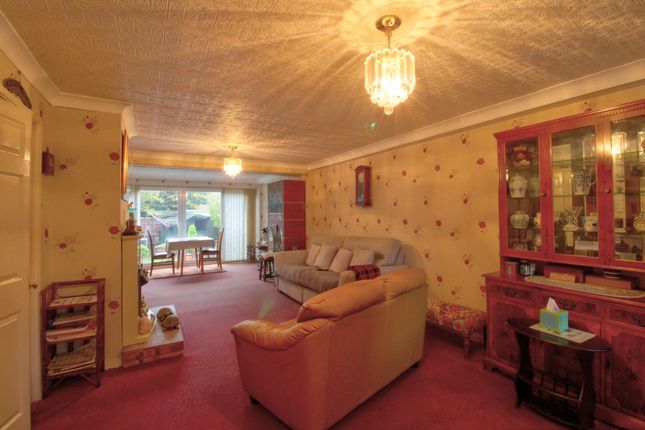 145 The Dashes, Harlow photo 4